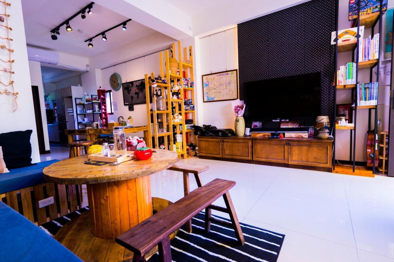 黑琵軼棧湖濱旅宿 K&B Happy Hostel Tainan Luaran gambar