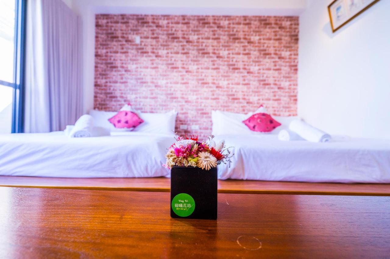 黑琵軼棧湖濱旅宿 K&B Happy Hostel Tainan Luaran gambar