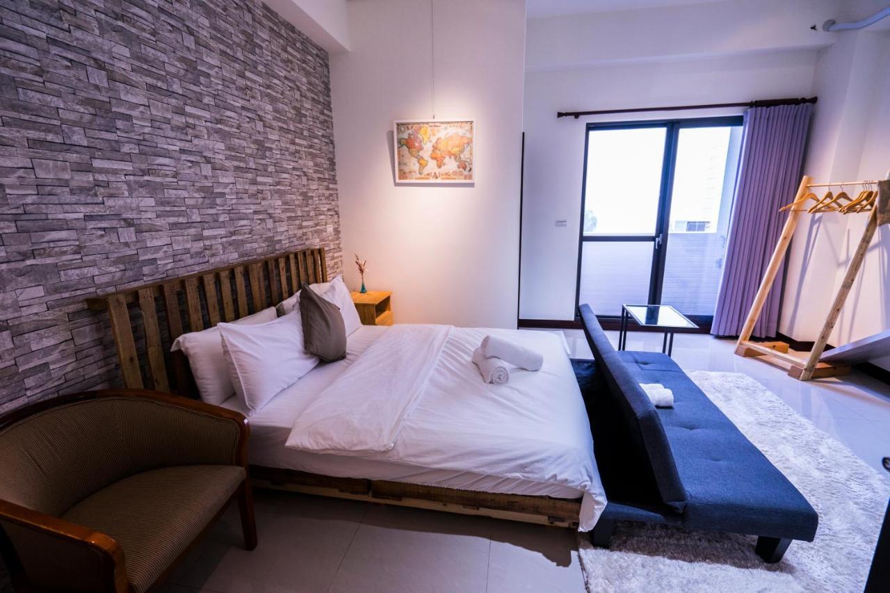 黑琵軼棧湖濱旅宿 K&B Happy Hostel Tainan Luaran gambar