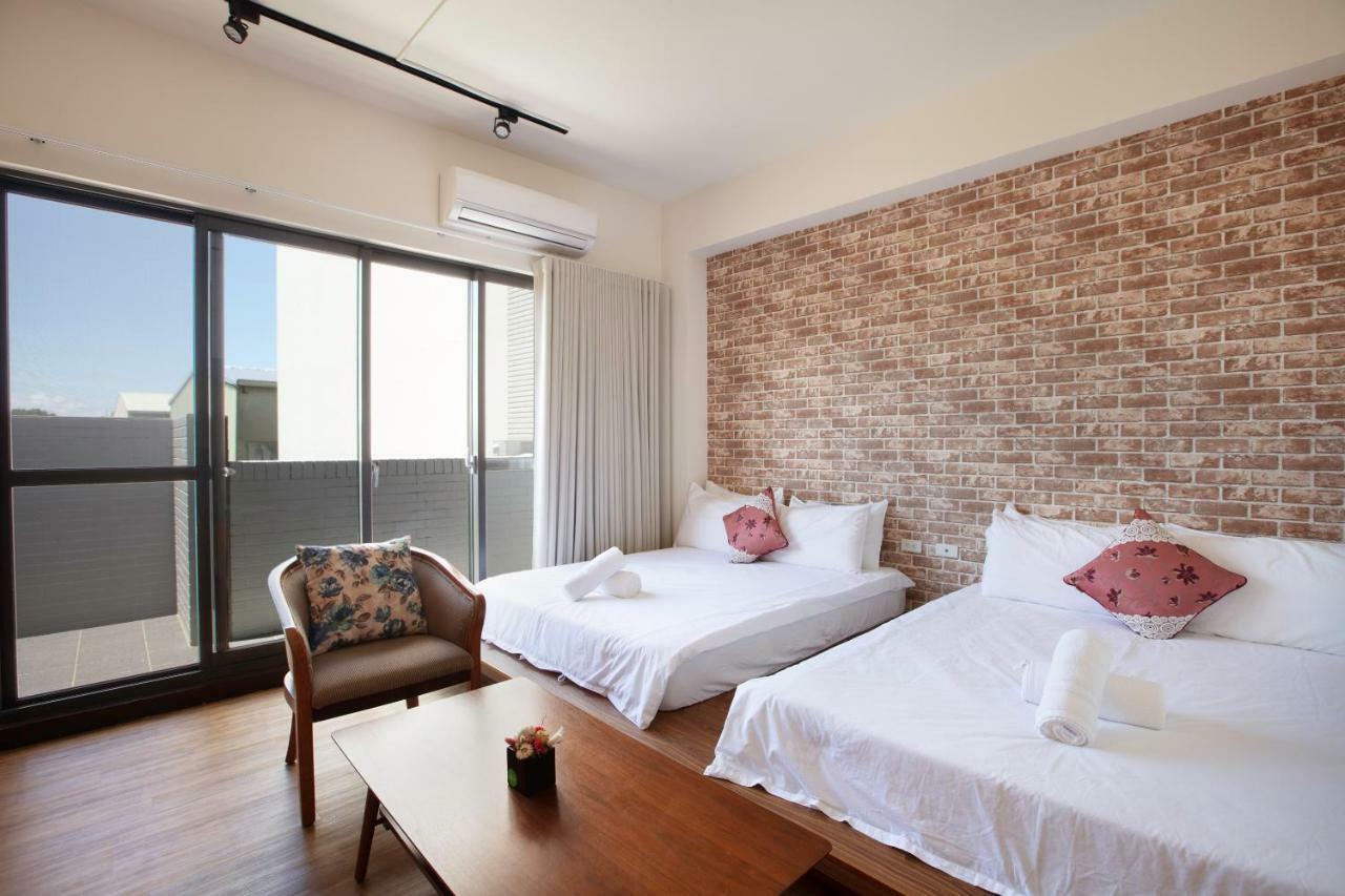 黑琵軼棧湖濱旅宿 K&B Happy Hostel Tainan Luaran gambar