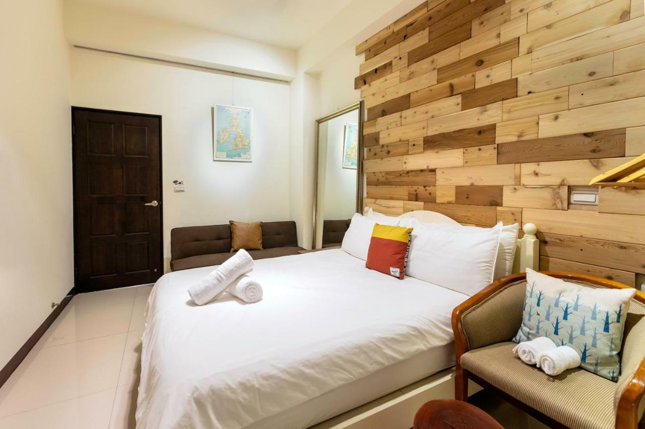 黑琵軼棧湖濱旅宿 K&B Happy Hostel Tainan Luaran gambar