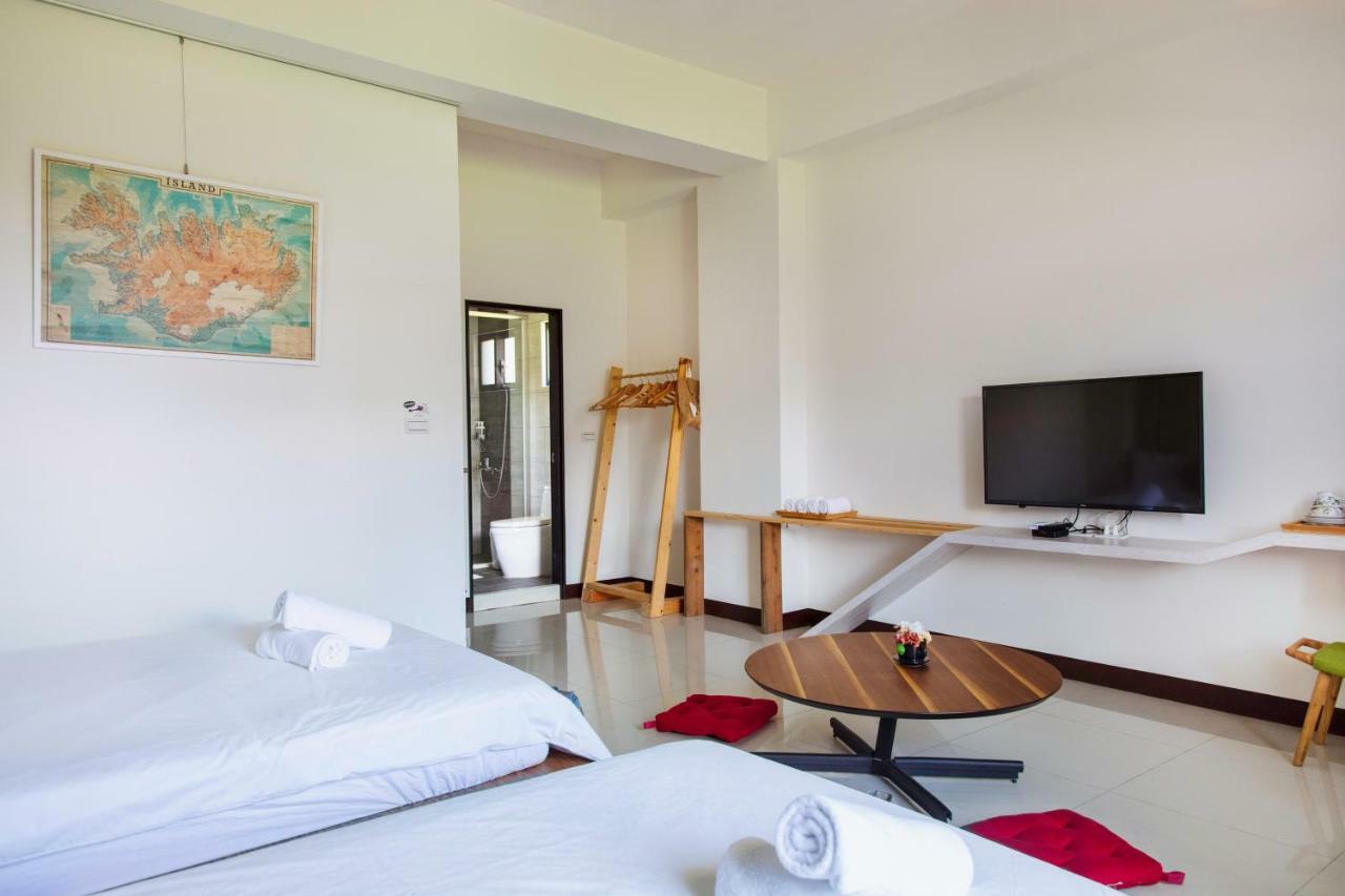 黑琵軼棧湖濱旅宿 K&B Happy Hostel Tainan Luaran gambar