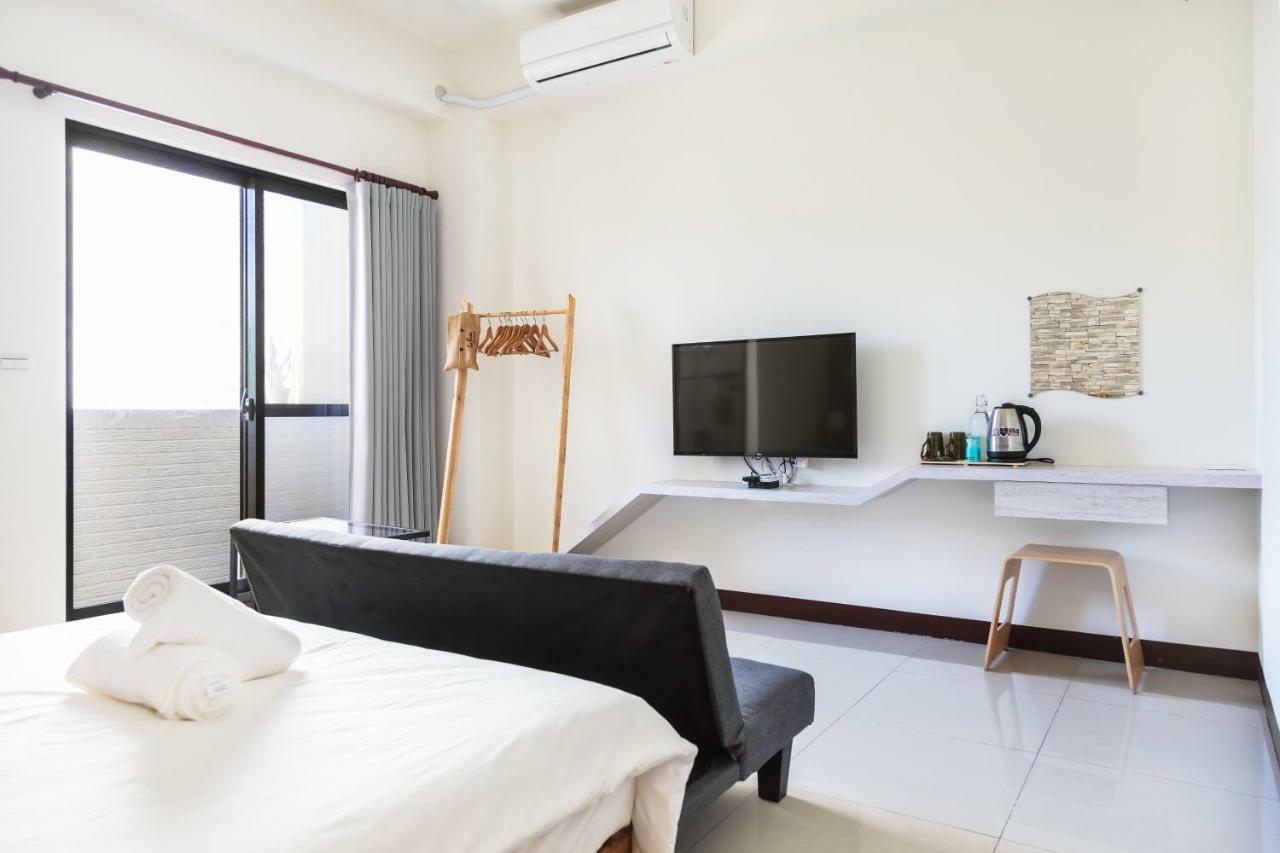 黑琵軼棧湖濱旅宿 K&B Happy Hostel Tainan Luaran gambar